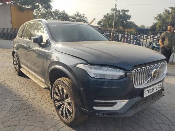 Volvo XC90 - Image 10