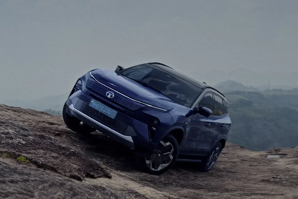 Harrier ev 2025